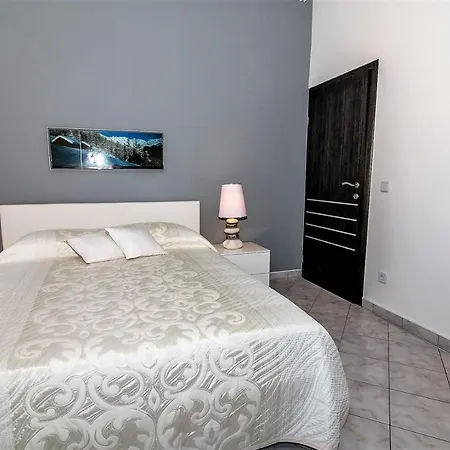 House Queens With Sea View Гостевой дом