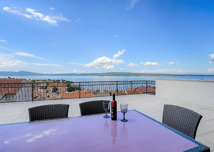 House Queens With Sea View 3* Selce