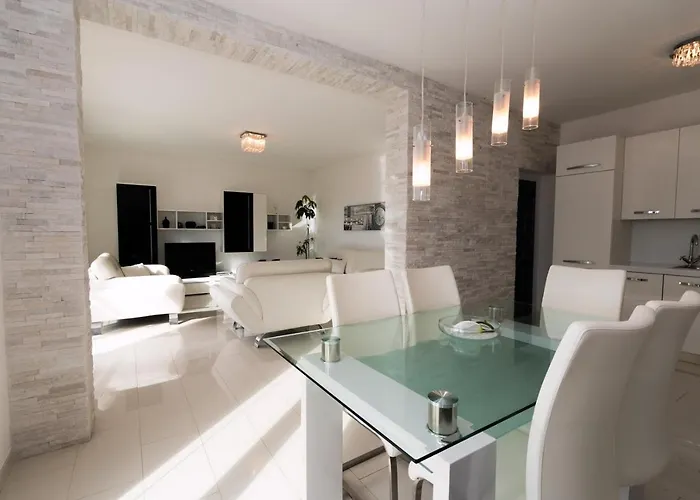 House Queens With Sea View Penzion 3*