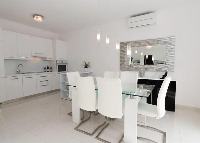 House Queens With Sea View Penzion Selce