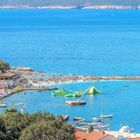 House Queens With Sea View Gasthof Selce