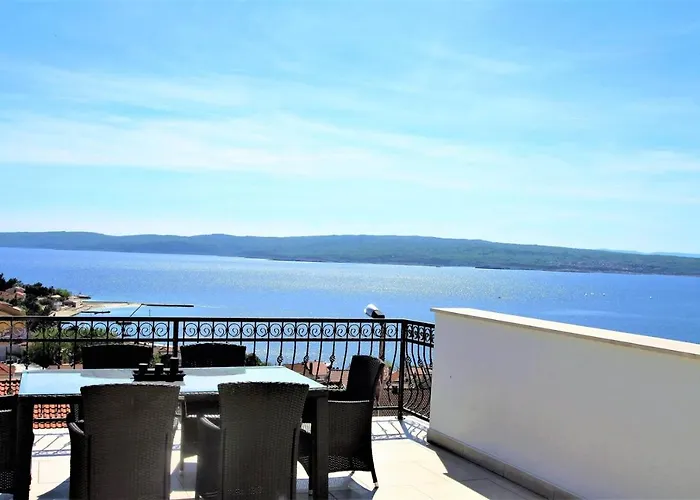 House Queens With Sea View 3* Selce